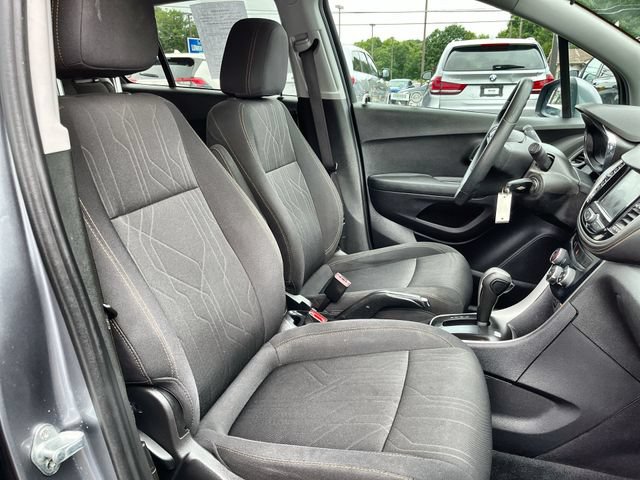 Used 2020 Chevrolet Trax LT AWD/4WD image 26