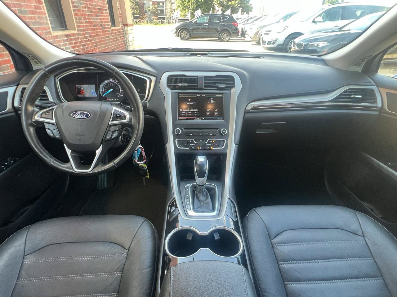 Used 2016 Ford Fusion SE w/ Equipment Group 202A AWD/4WD image 30
