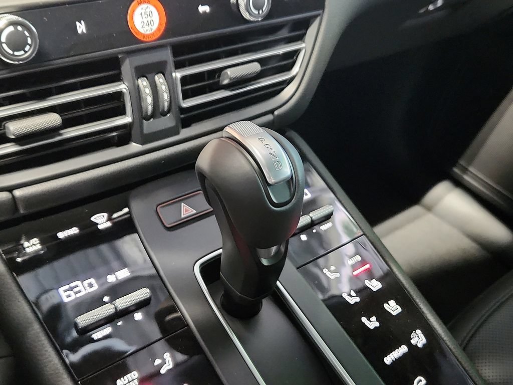 New 2026 Porsche Macan AWD/4WD image 15