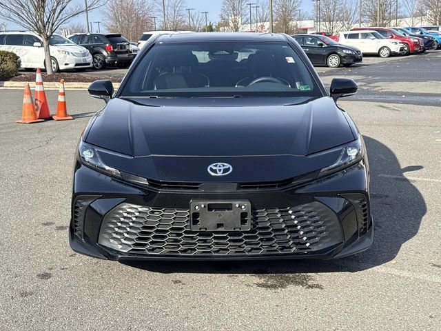 Used 2025 Toyota Camry SE w/ Convenience Package image 6