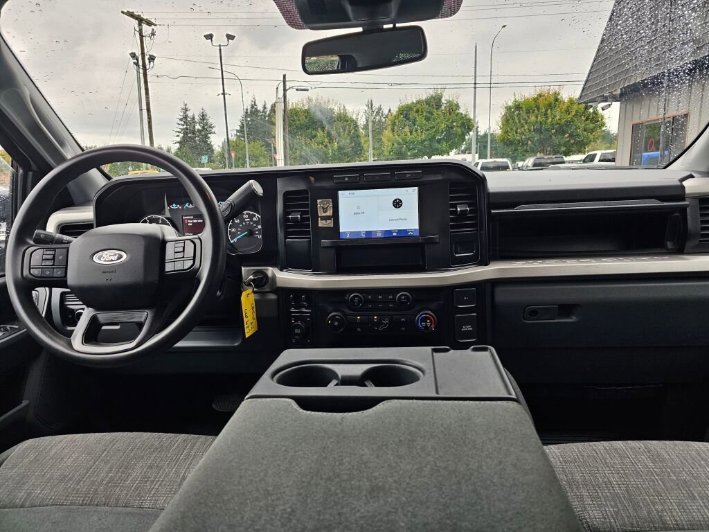 Used 2023 Ford F350 XLT image 13