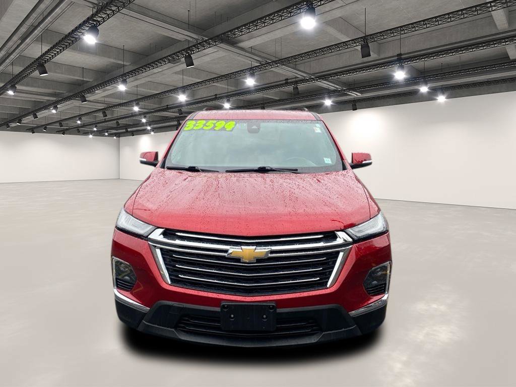 Used 2023 Chevrolet Traverse LT image 2