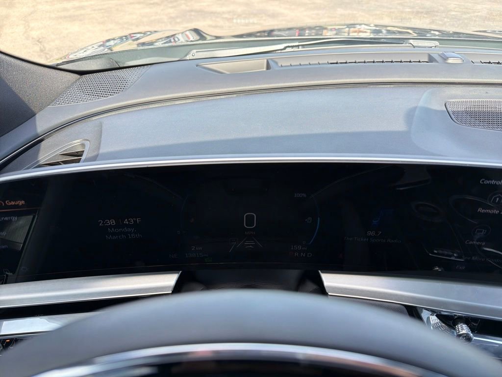 Used 2023 Cadillac Lyriq Luxury image 12