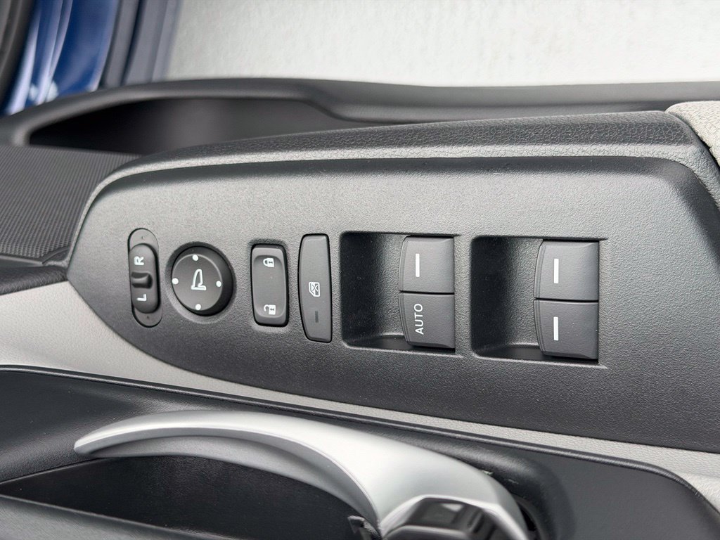 Used 2020 Honda CR-V LX image 19