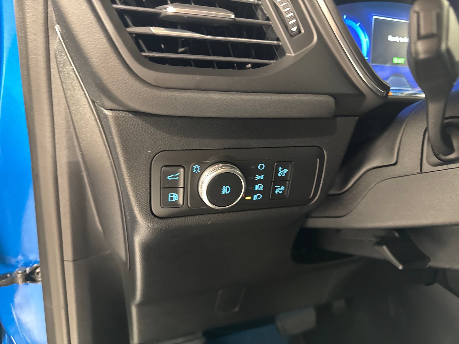 Used 2020 Ford Escape Titanium AWD/4WD image 18