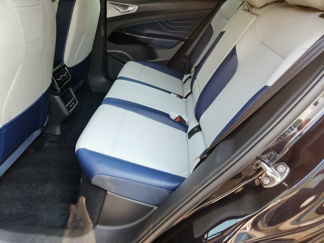 Certified 2025 Volkswagen ID.4 Pro S AWD/4WD image 23