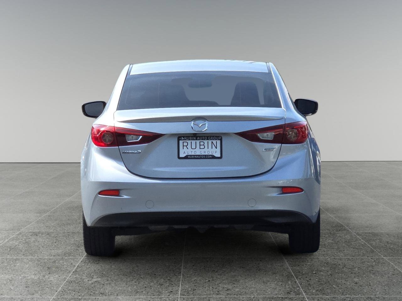 Used 2018 MAZDA MAZDA3 Touring FWD image 6