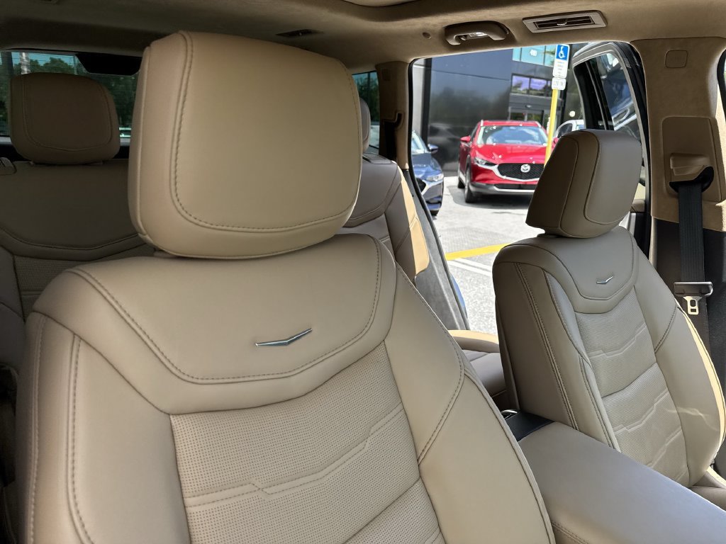 Used 2024 Cadillac XT6 Sport w/ Platinum Package AWD/4WD image 45