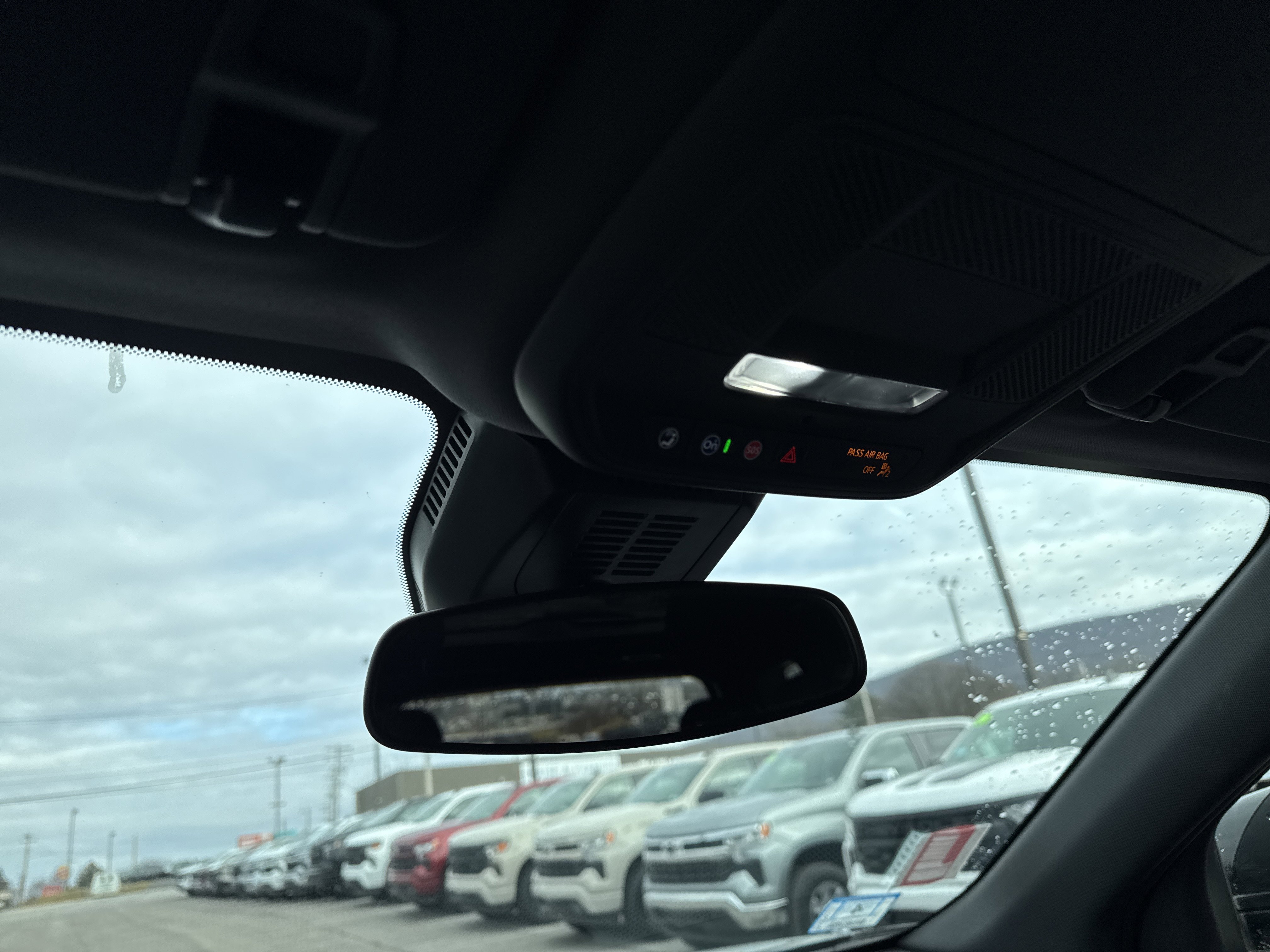 Used 2025 Chevrolet Equinox LT image 25