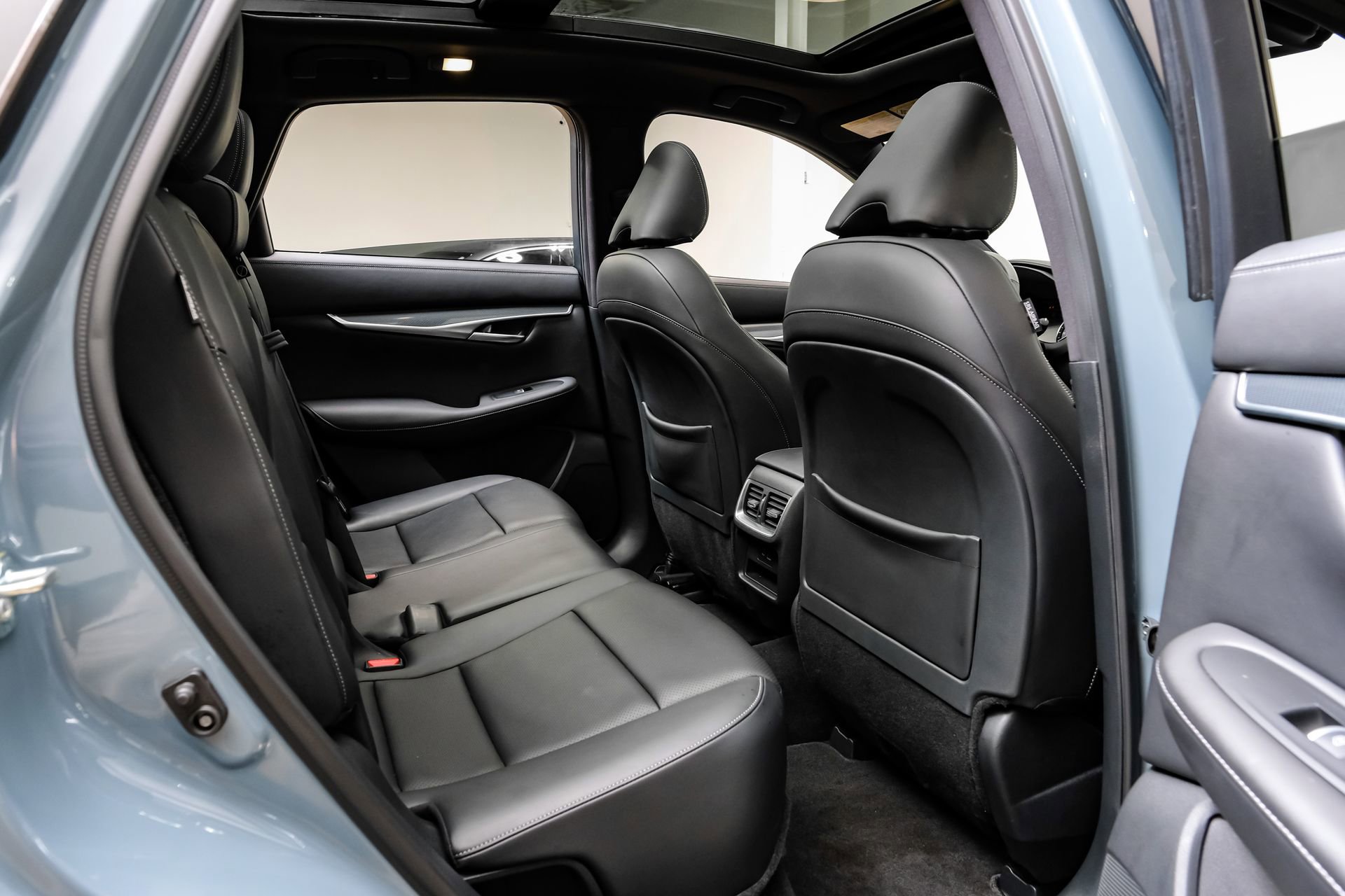 Used 2023 INFINITI QX50 Sport image 40