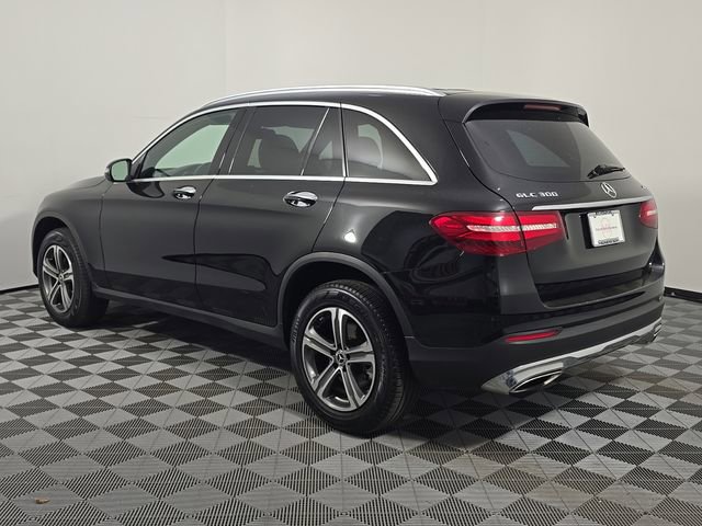Used 2019 Mercedes-Benz GLC 300 4MATIC image 3