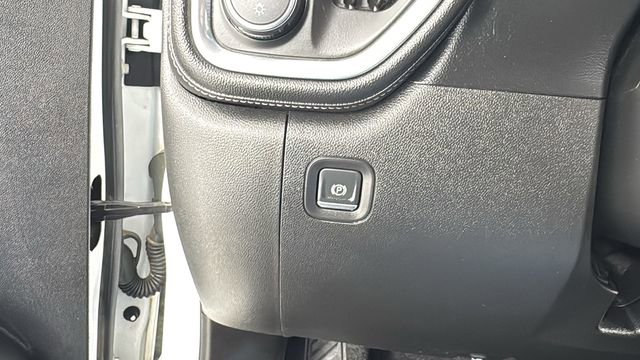 Used 2020 Chevrolet Silverado 1500 LT Trail Boss image 33