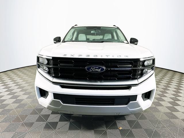 New 2026 Ford Expedition Platinum image 4