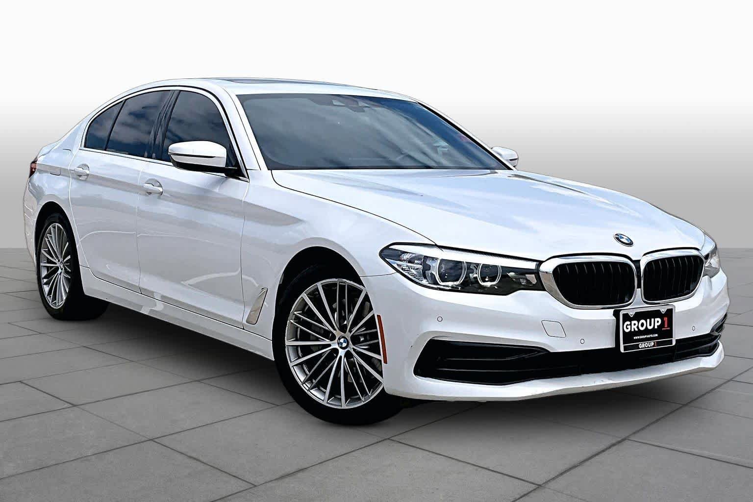 Used 2020 BMW 530i w/ Premium Package RWD image 3
