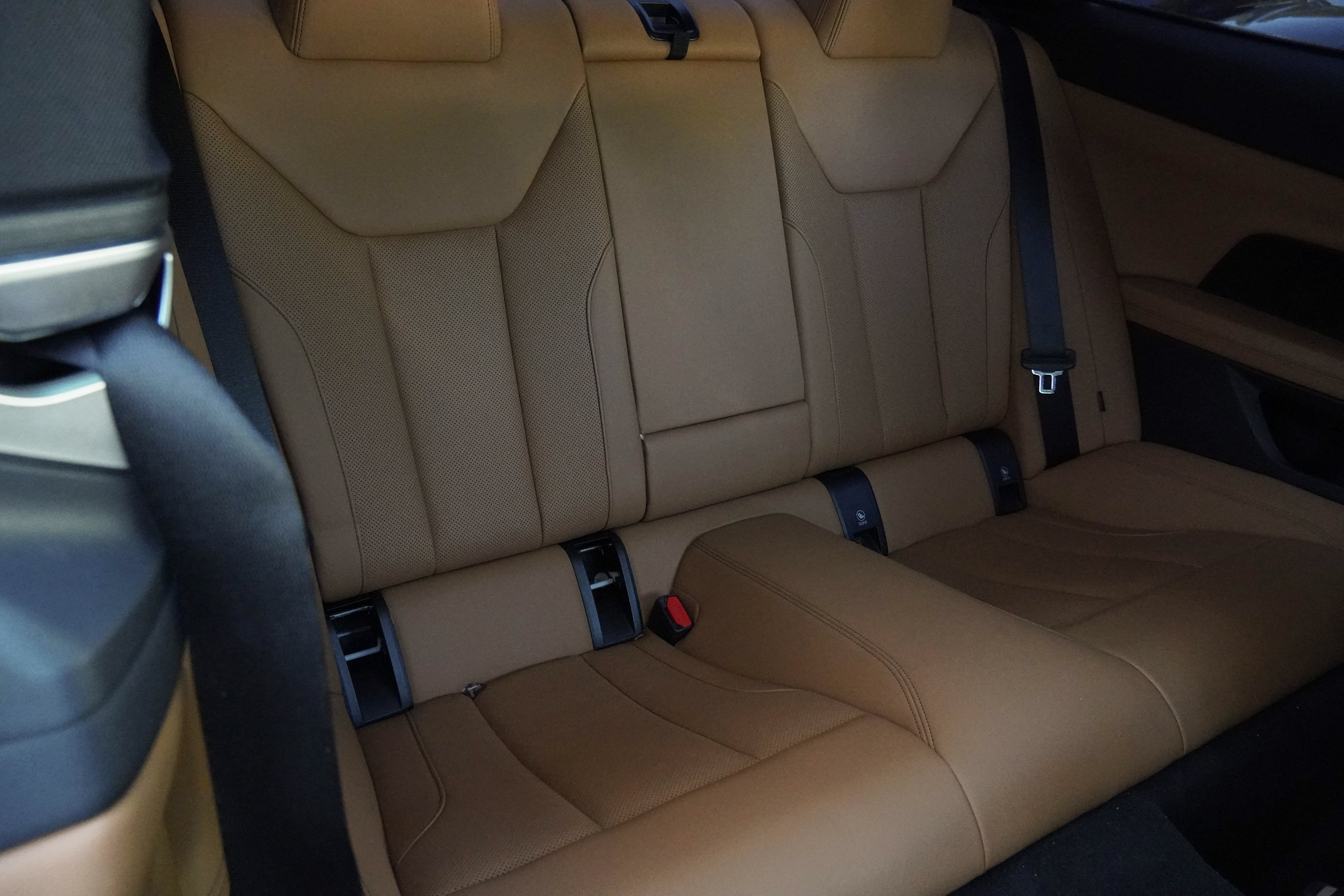 Certified 2024 BMW 430i Coupe w/ M Sport Package RWD image 30