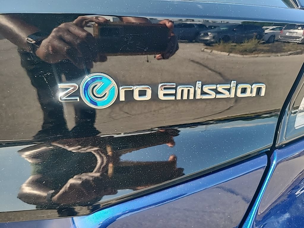 Used 2022 Nissan Leaf SV Plus FWD image 11
