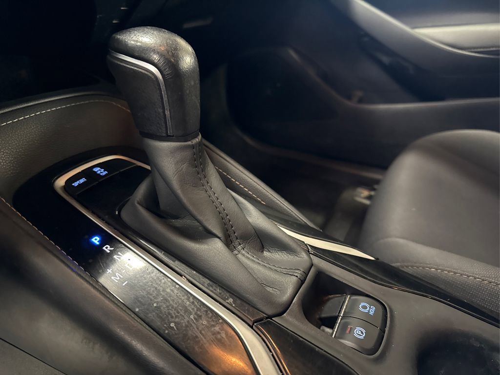 Used 2022 Toyota Corolla SE w/ SE Preferred Package image 25
