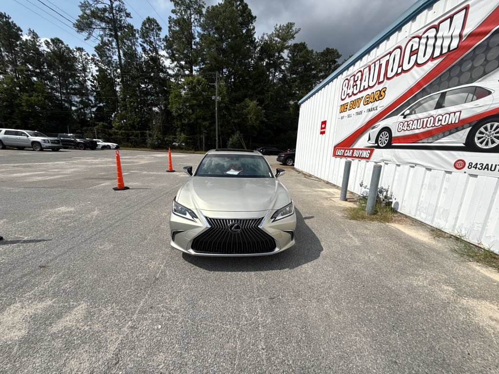 Used 2019 Lexus ES 300h w/ Premium Package FWD video 3