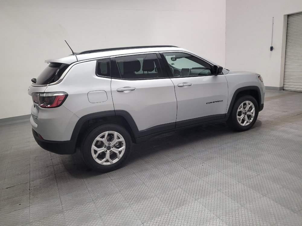 Used 2025 Jeep Compass Latitude AWD/4WD image 10