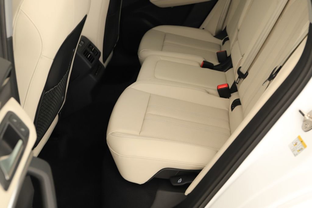 New 2025 Audi Q5 Prestige image 28