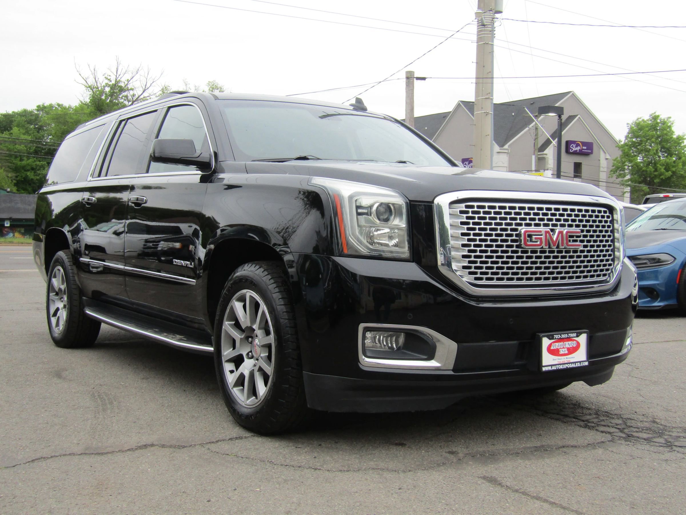 Used 2016 GMC Yukon XL Denali w/ Open Road Package AWD/4WD image 1