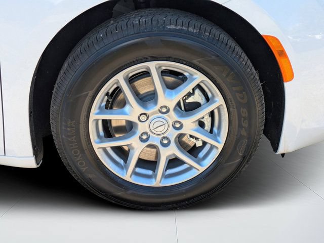 New 2026 Chrysler Voyager LX FWD image 9
