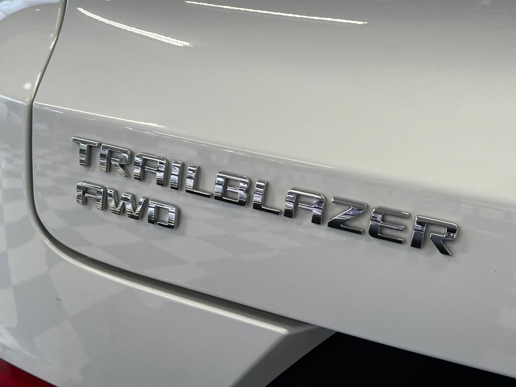 Used 2026 Chevrolet TrailBlazer LS w/ LS Convenience Package AWD/4WD image 14