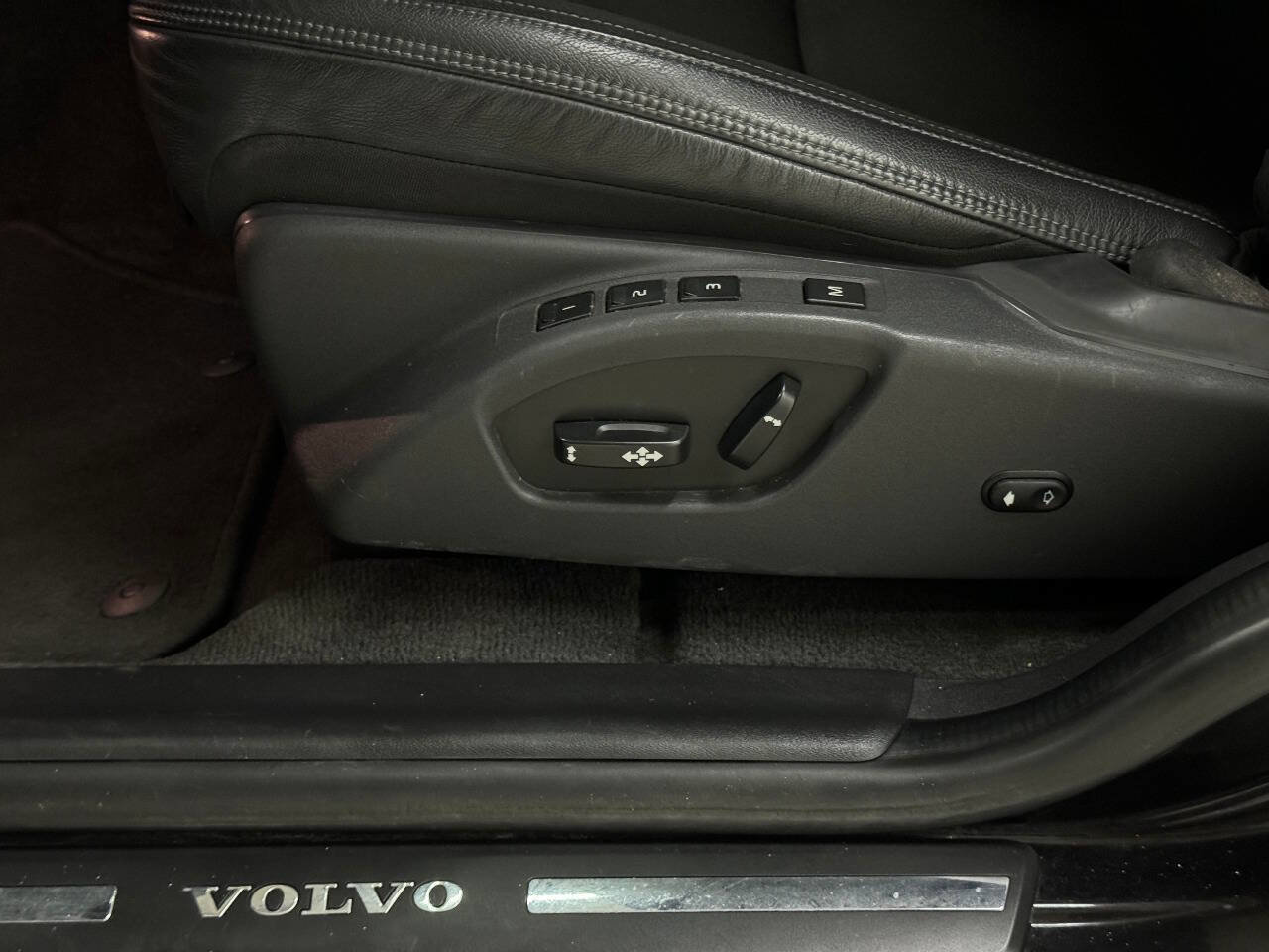 Used 2017 Volvo XC60 T5 w/ Tailgate Package image 71