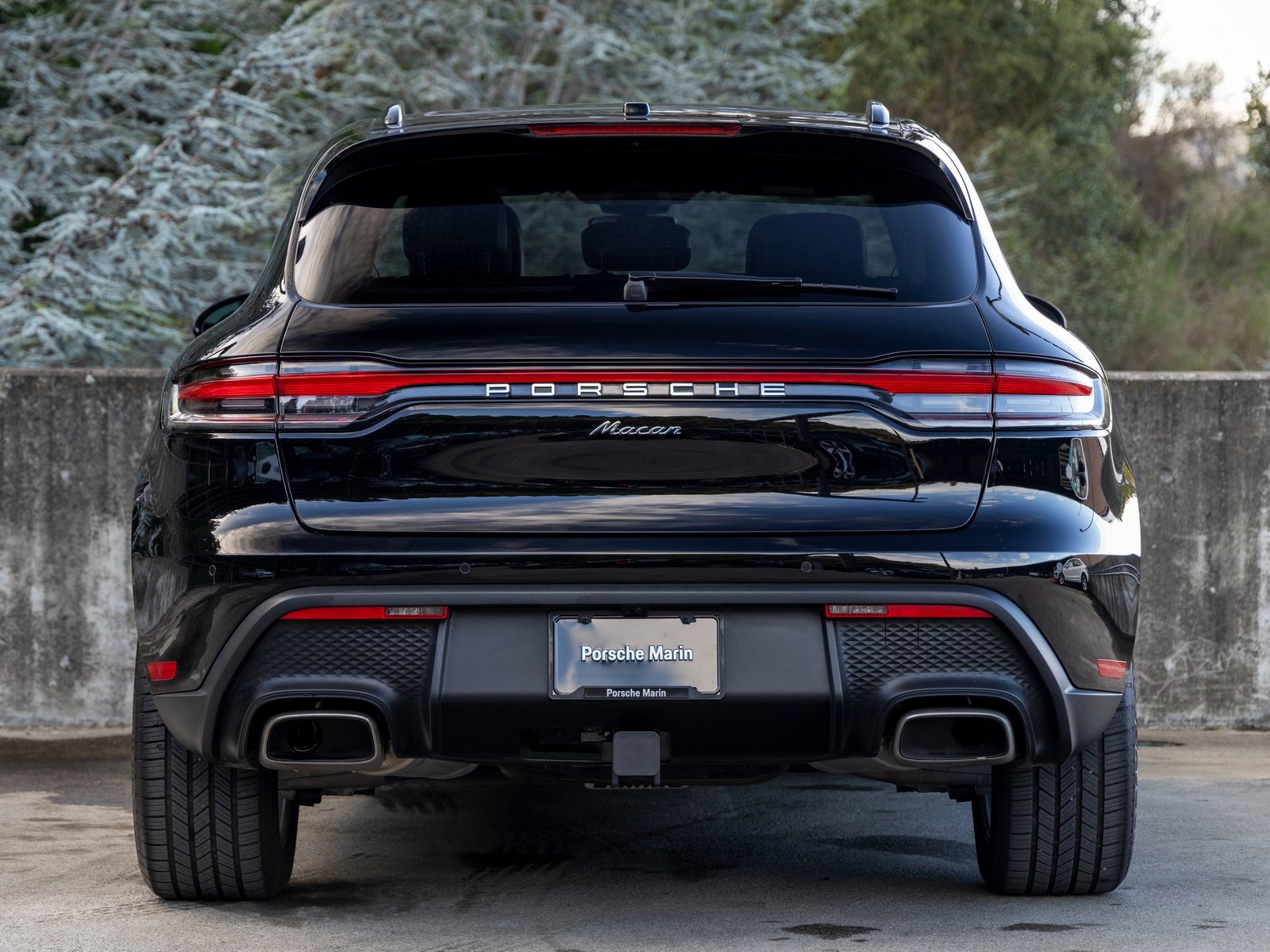 Certified 2025 Porsche Macan image 10