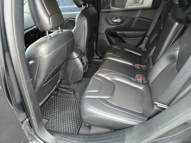 Used 2021 Jeep Cherokee Latitude Plus image 15