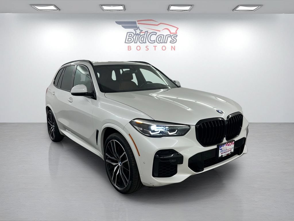 Used 2022 BMW X5 xDrive40i w/ M Sport Package AWD/4WD image 3