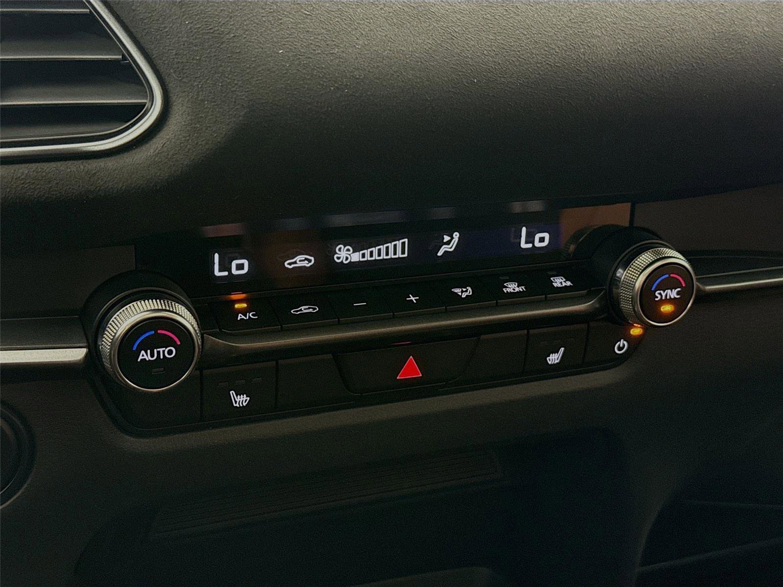 New 2025 MAZDA CX-30 Carbon image 26