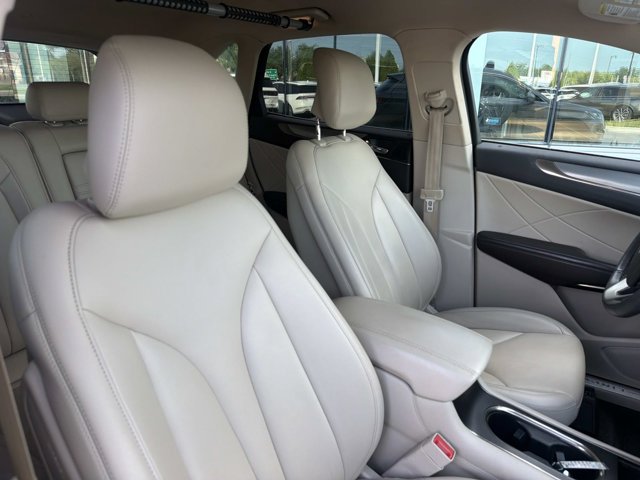 Used 2017 Lincoln MKC Premiere FWD image 19