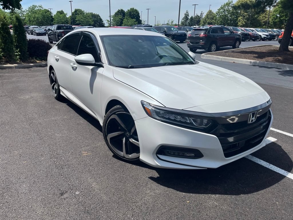 Used 2018 Honda Accord Sport image 4