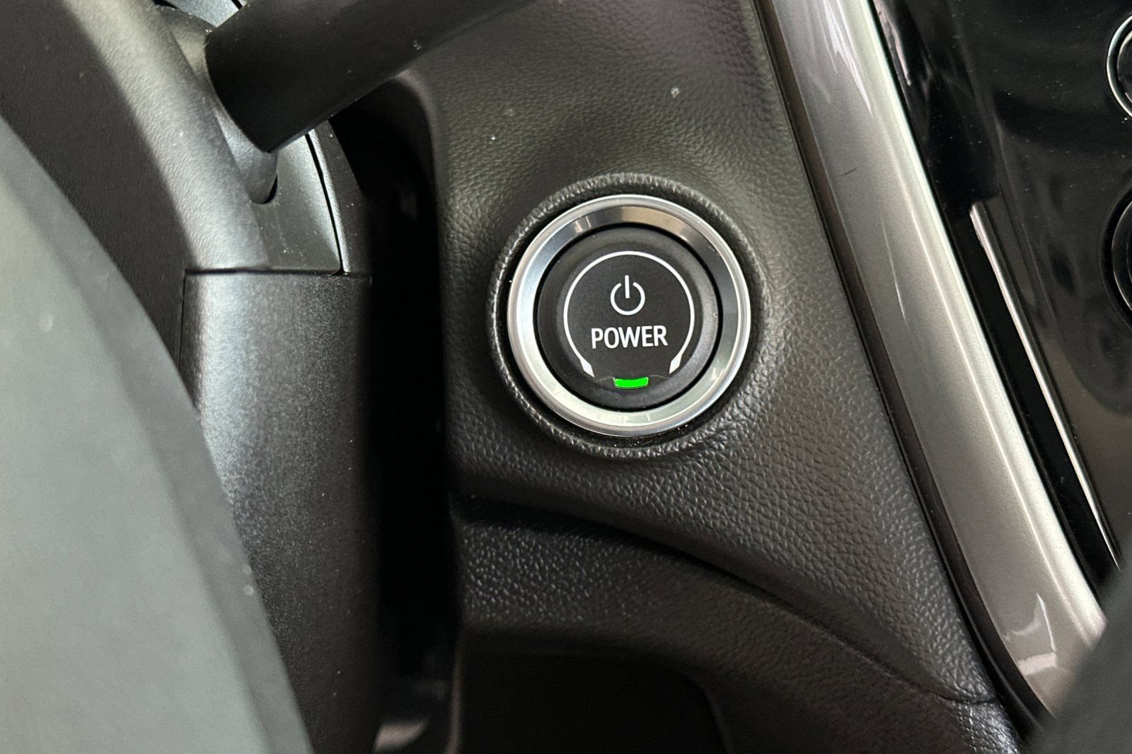 Used 2023 Chevrolet Bolt EUV LT FWD image 28
