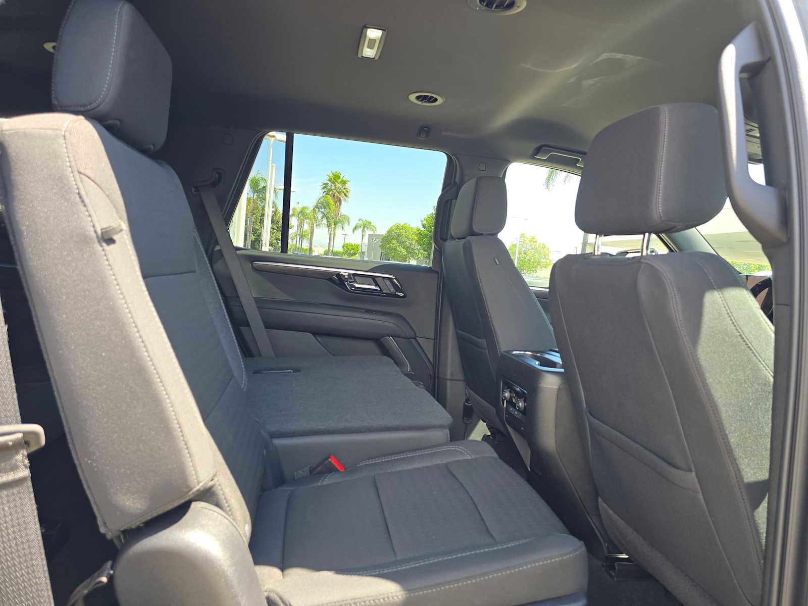 Used 2025 Chevrolet Tahoe LS AWD/4WD image 12