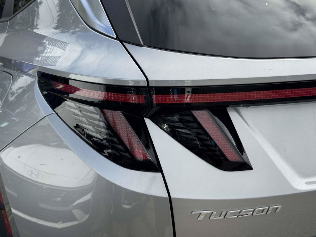 Certified 2023 Hyundai Tucson SEL AWD/4WD image 10