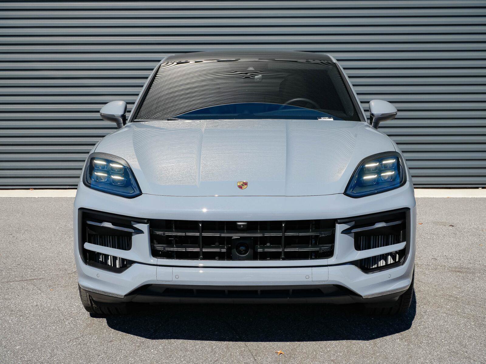 Used 2025 Porsche Cayenne S AWD/4WD image 36