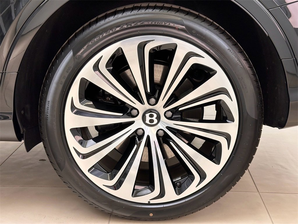 New 2024 Bentley Bentayga image 40