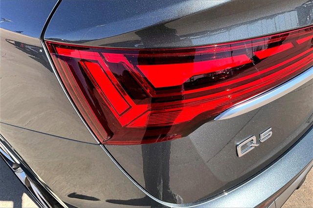 Used 2024 Audi Q5 2.0T Premium Plus w/ Premium Plus Package image 32