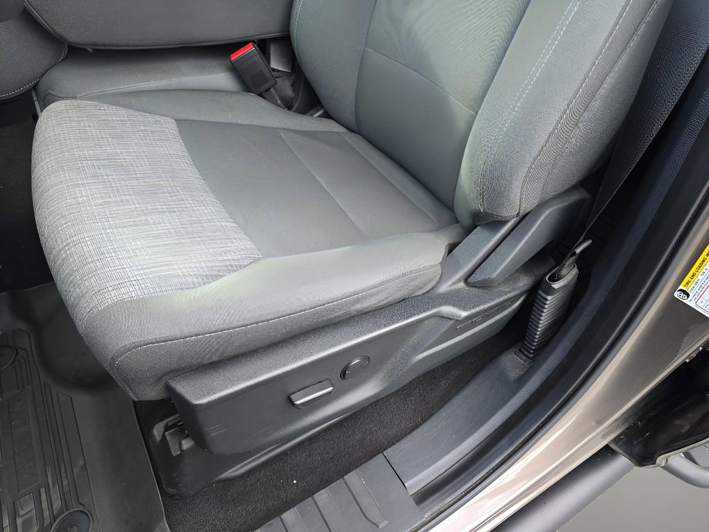 Used 2023 Ford F150 XLT image 13