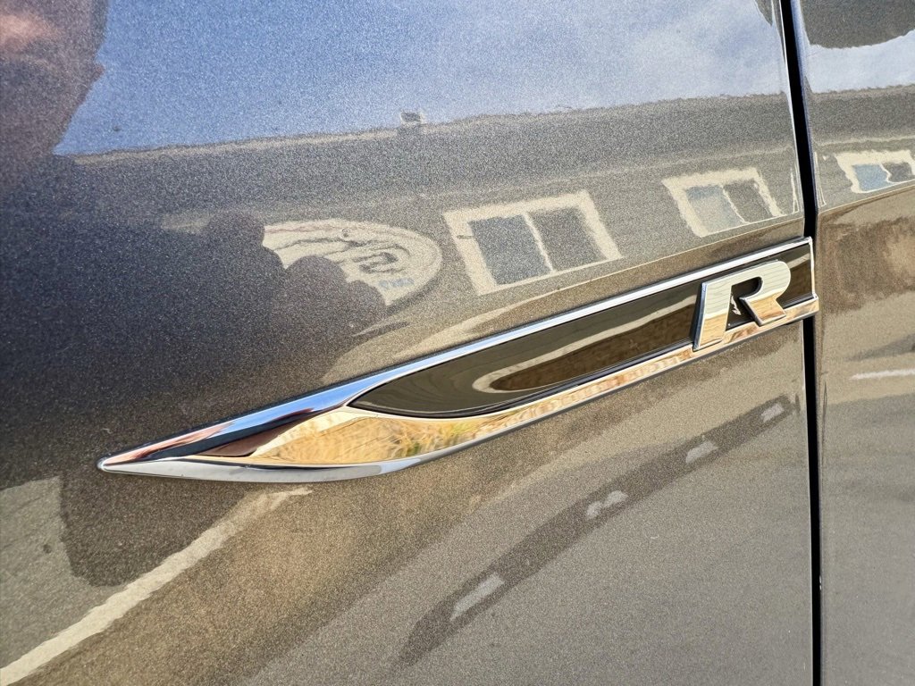 Used 2019 Volkswagen Golf R 4-Door image 6