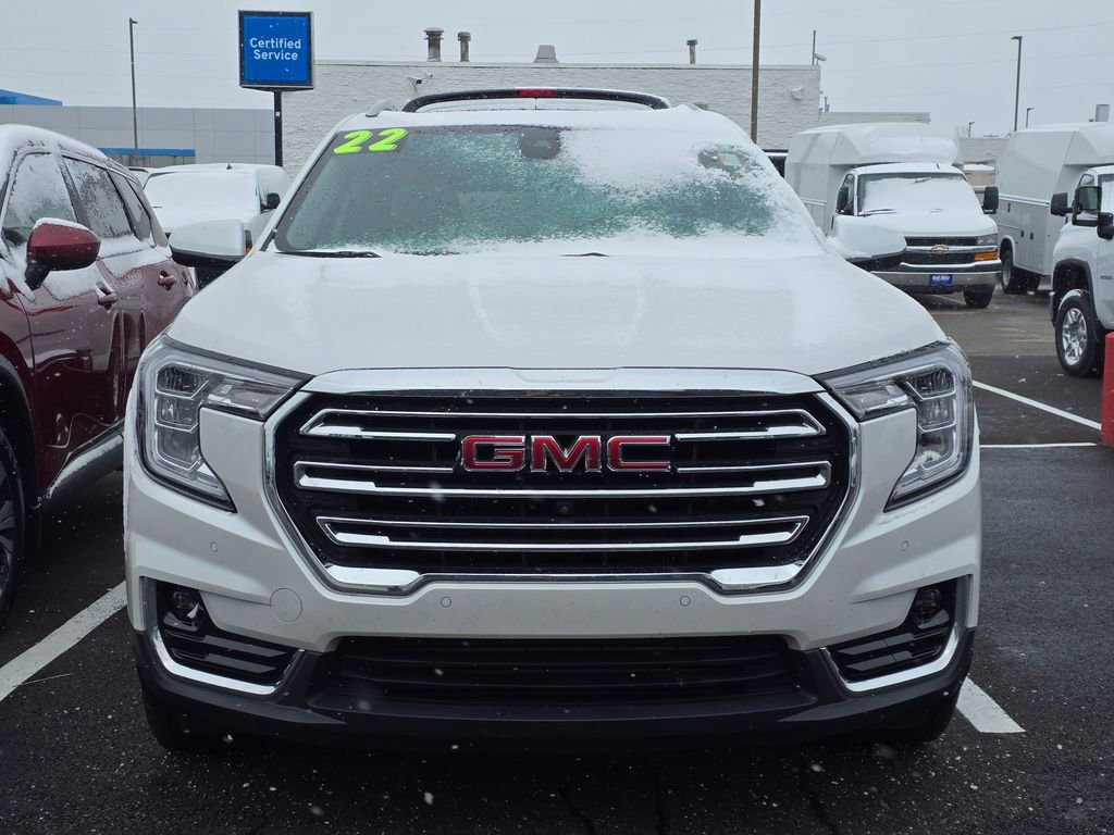 Used 2022 GMC Terrain SLT w/ Tech Package image 2