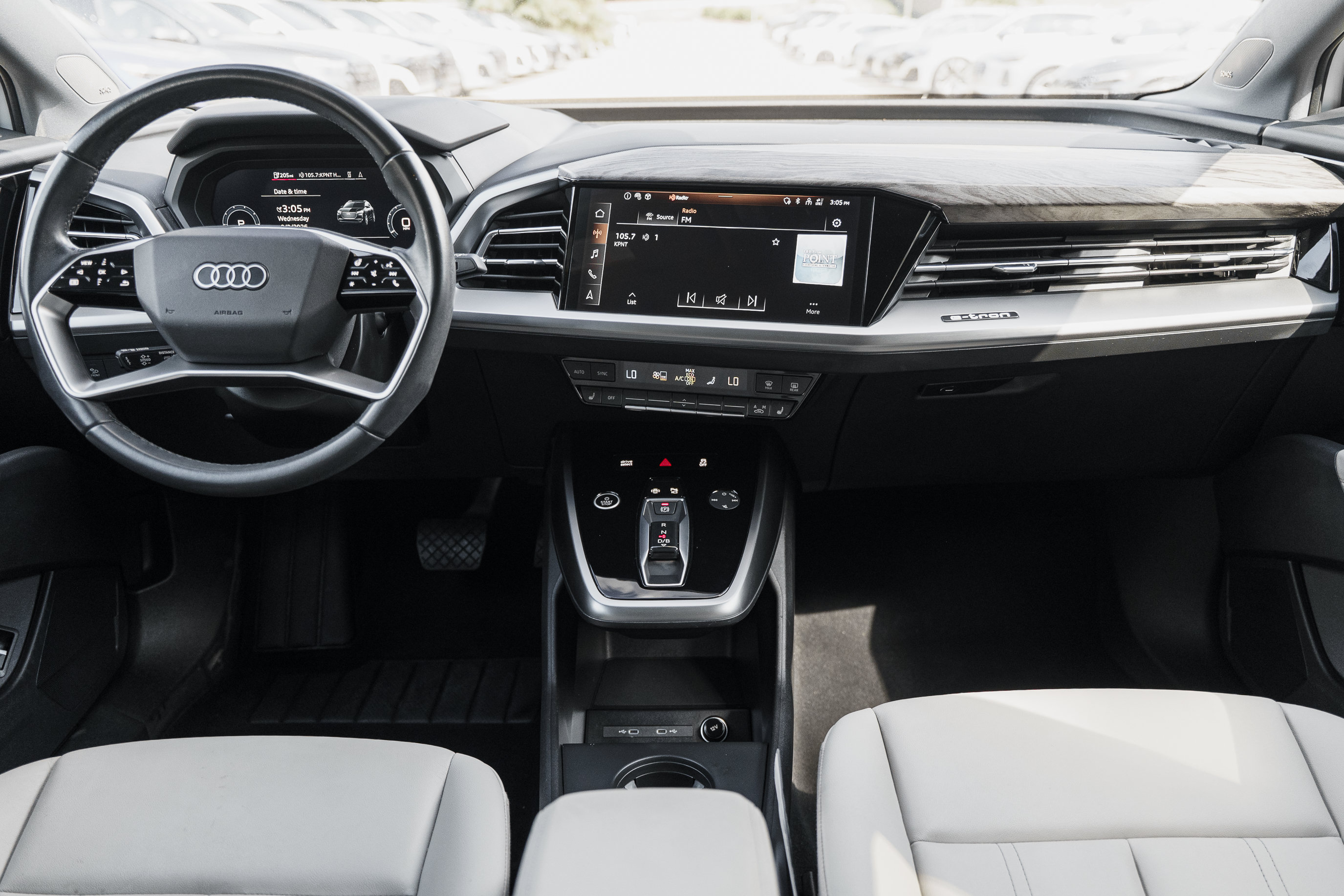 Used 2023 Audi Q4 e-tron Prestige AWD/4WD image 6