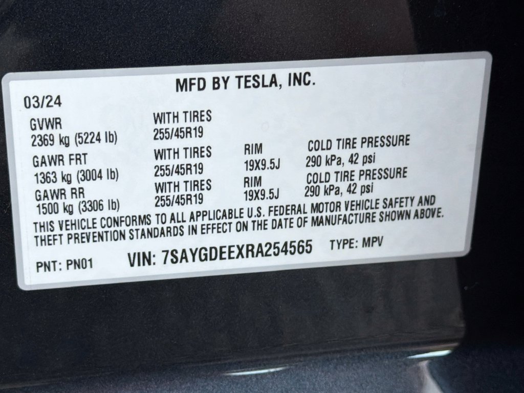 Used 2024 Tesla Model Y Long Range AWD/4WD image 39