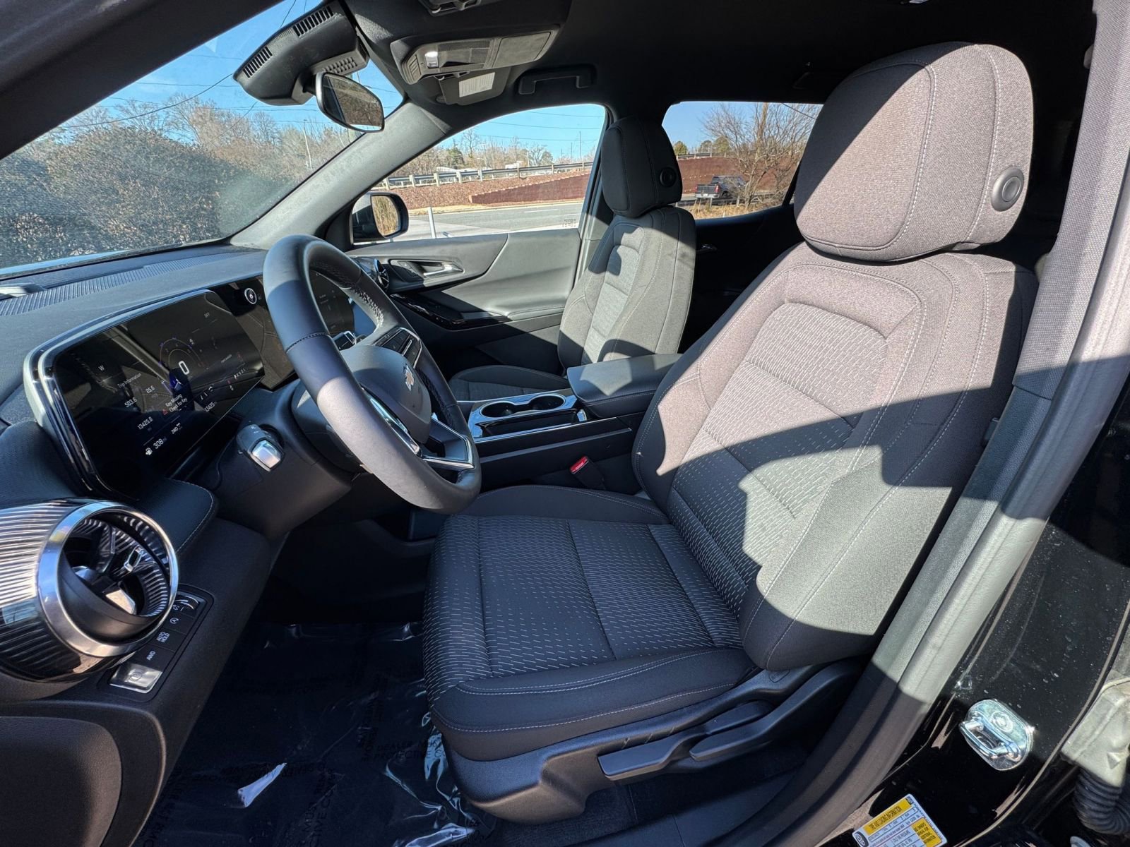 Used 2025 Chevrolet Equinox LT image 31