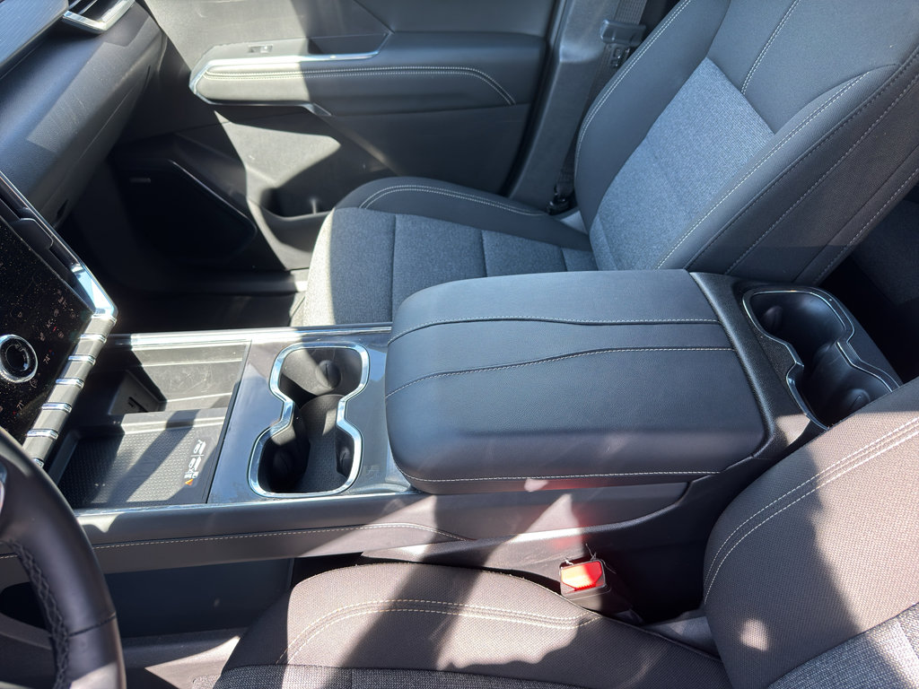 Used 2025 GMC Acadia Elevation image 20