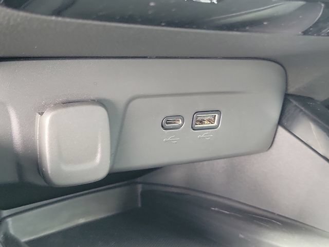 Certified 2024 Chevrolet Trax ACTIV w/ Sunroof Package FWD image 36