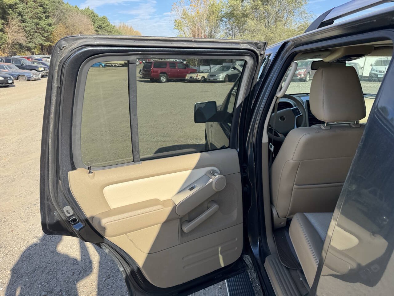 Used 2010 Mercury Mountaineer Premier AWD/4WD image 22