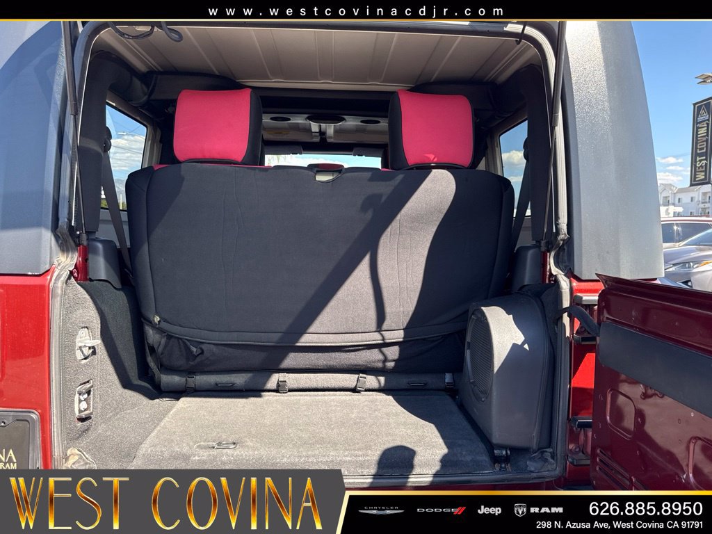 Used 2008 Jeep Wrangler Rubicon w/ Dual Top Group AWD/4WD image 25